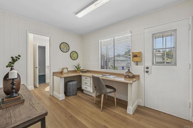 Detail Gallery Image 14 of 58 For 631 via Costa Rica, Vista,  CA 92081 - 2 Beds | 2 Baths