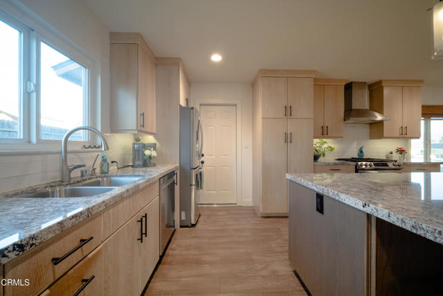 Detail Gallery Image 6 of 18 For 1213 Jay Ave, Camarillo,  CA 93010 - 3 Beds | 2 Baths