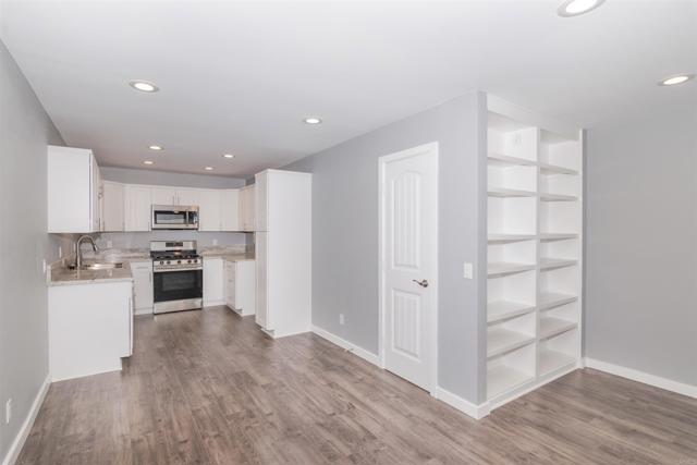 Detail Gallery Image 8 of 26 For 10760 N Magnolia Ave #B6,  Santee,  CA 92071 - 3 Beds | 2 Baths