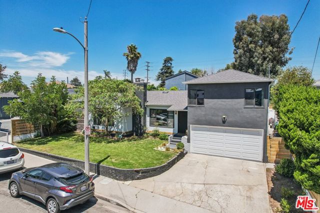 885 Kincaid Avenue, Inglewood CA: https://media.crmls.org/mediaz/c7d6eb8e-80b1-4b04-83f7-56b29eaced25.jpg