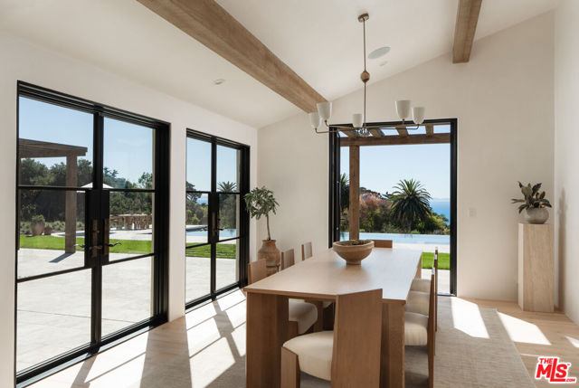 4200 Marina Drive, Santa Barbara CA: https://media.crmls.org/mediaz/c7d71fdd-7edd-455f-a19c-83b905cf715d.jpg