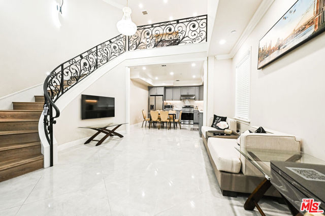 2028 S Chapel Avenue, Alhambra CA: https://media.crmls.org/mediaz/c7d739bd-0b96-4276-a385-81e45635b9fa.jpg