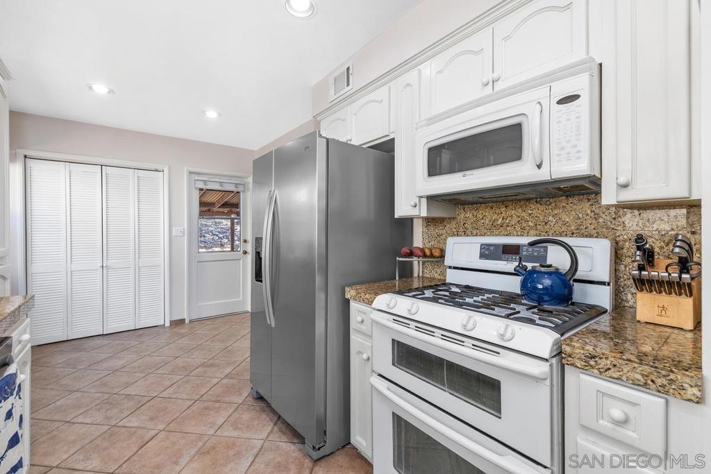 2467 56th Street - photo 10