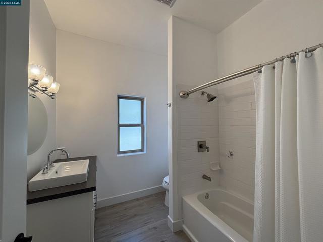 121 Blue Oak Ct, Copperopolis CA: https://media.crmls.org/mediaz/c7d77905-5366-42c1-88df-b532479e2106.jpg