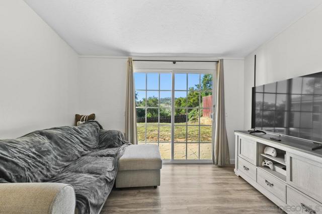 1452 Rock Terrace, Alpine CA: https://media.crmls.org/mediaz/c7d7986c-4573-4215-8037-d14d7bd4e131.jpg