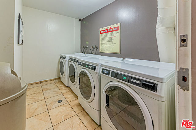 620 S Gramercy Place, Los Angeles CA: https://media.crmls.org/mediaz/c7d83790-5534-44bc-85bd-8c990f11a0fb.jpg