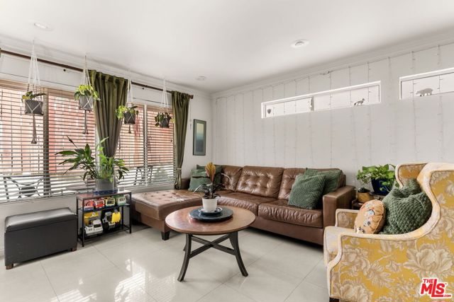 10249 Tujunga Canyon Boulevard, Tujunga CA: https://media.crmls.org/mediaz/c7d9953f-c3ef-4433-aa78-5f1c06d27b73.jpg