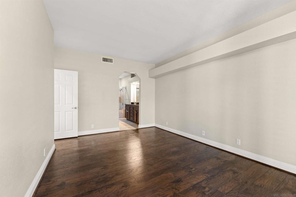 MLS #250037930SD image #12