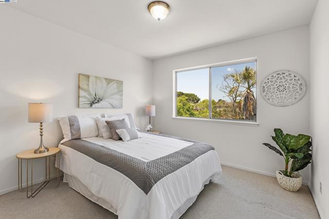131 Diapian Bay, Alameda CA: https://media.crmls.org/mediaz/c7dadac8-f59c-4d00-9086-1747ce3322d6.jpg