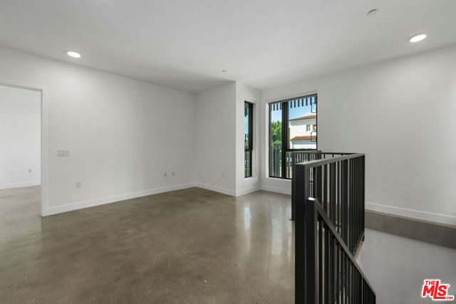 1250 N Fairfax Avenue, West Hollywood CA: https://media.crmls.org/mediaz/c7db4866-7f00-4e41-8d22-df77b6f19555.jpg
