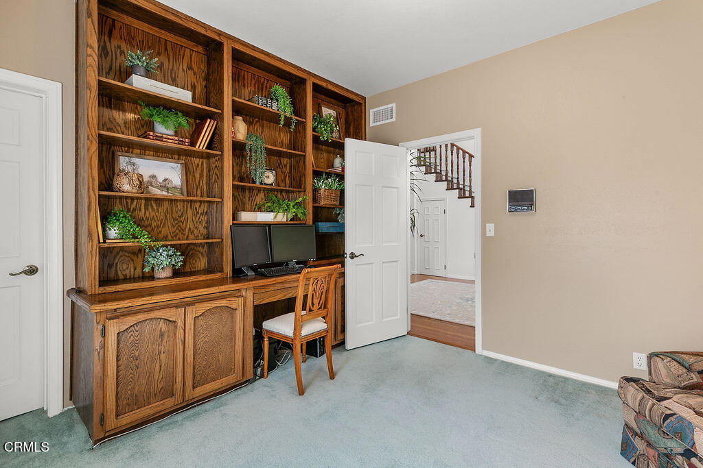 MLS #V1-33351 image #10