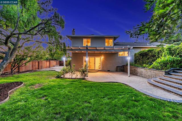 321 Chardonnay Cir, Clayton CA: https://media.crmls.org/mediaz/c7dbc9bb-d2c9-48b4-875e-424de7d4288d.jpg