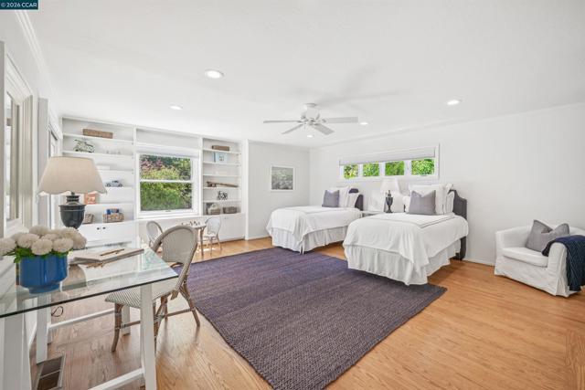3231 Camino Colorados, Lafayette CA: https://media.crmls.org/mediaz/c7dca05f-964e-4ca2-86c6-e4eec94505ca.jpg