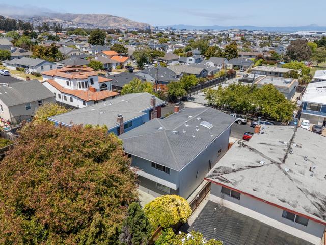 585 Maple Avenue, San Bruno CA: https://media.crmls.org/mediaz/c7de37b2-cf67-44f7-9e7d-becb1678f2c4.jpg