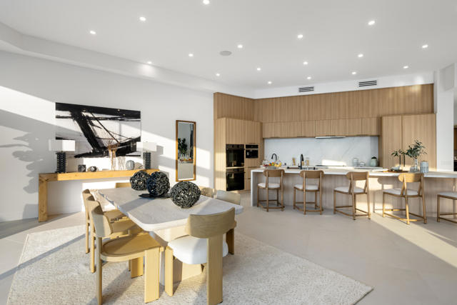 160 Kiva Drive, Palm Desert CA: https://media.crmls.org/mediaz/c7de5642-14ed-4b68-8cbd-9d58d936ecd5.jpg