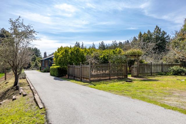 495 Larsen Road, Aptos CA: https://media.crmls.org/mediaz/c7e016f8-1867-49df-9444-a7a538aea446.jpg