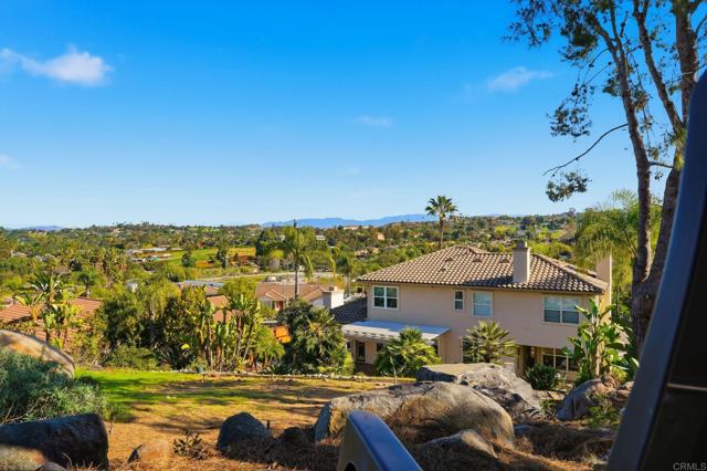 Detail Gallery Image 64 of 68 For 1921 Cresthaven Dr, Vista,  CA 92084 - 4 Beds | 3 Baths