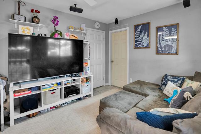 3225 Hillman Lane, Royal Oaks CA: https://media.crmls.org/mediaz/c7e11428-6793-4e4d-b0fe-2c17b6aaf724.jpg