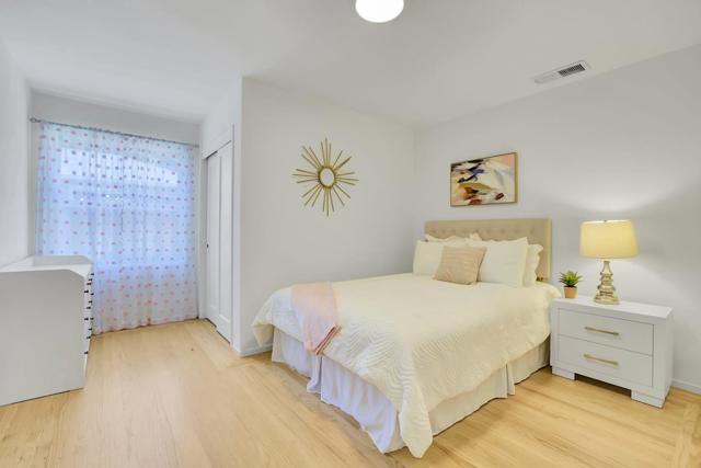 667 Cuesta Drive, Los Altos CA: https://media.crmls.org/mediaz/c7e13e22-855e-433c-a7a8-e6a1e5b9ba3f.jpg