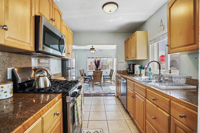 Detail Gallery Image 18 of 50 For 3492 Bayside Ln, San Diego,  CA 92109 - – Beds | – Baths