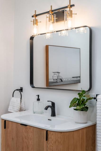 506 Bayview Drive, Aptos CA: https://media.crmls.org/mediaz/c7e24b5c-84ec-4b43-a19a-571026590dbd.jpg