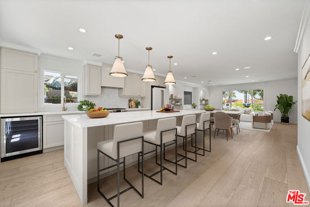 2806 Pacific Coast Highway, Torrance CA: https://media.crmls.org/mediaz/c7e2f2f3-08b8-46e0-a853-46df78ba6d0a.jpg