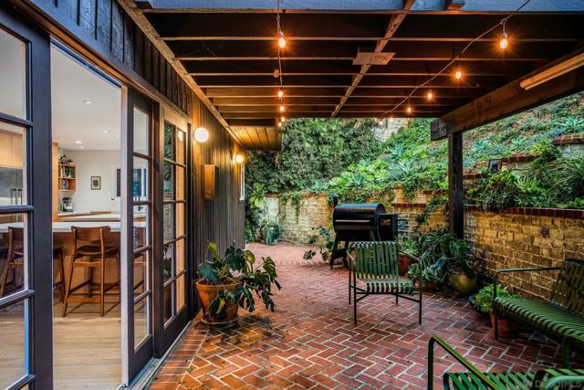 4021 Bernice Dr, San Diego CA: https://media.crmls.org/mediaz/c7e2f5cd-9950-43de-84f5-d2e9af060360.jpg