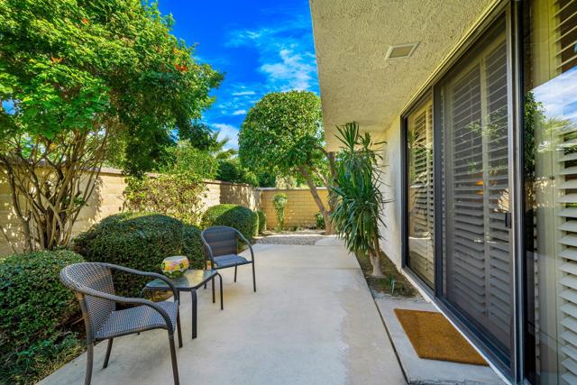 66 Dartmouth Drive, Rancho Mirage CA: https://media.crmls.org/mediaz/c7e31306-8356-4136-a790-889408439980.jpg
