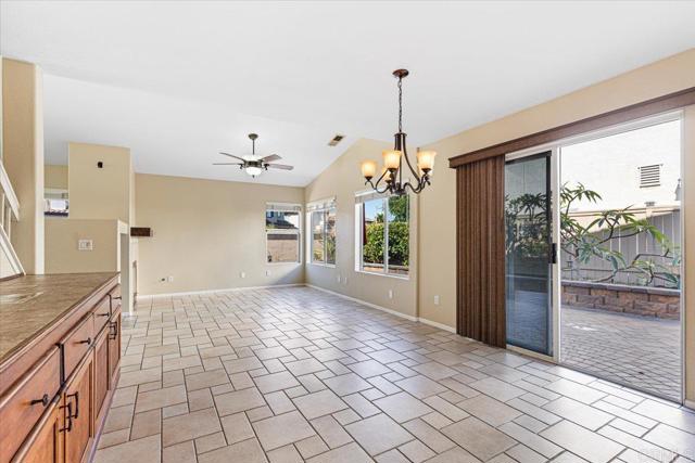 Detail Gallery Image 8 of 41 For 2268 Poppy Hills Dr, Chula Vista,  CA 91915 - 3 Beds | 2/1 Baths