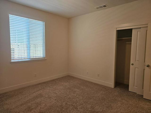1703 Cobblefield Lane, Los Banos CA: https://media.crmls.org/mediaz/c7e339ec-5d75-4c49-acd5-ae53993013fa.jpg