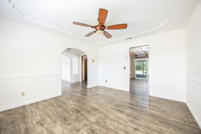 26463 Hamre Pl, Hemet CA: https://media.crmls.org/mediaz/c7e33c38-fd10-4d86-9a5c-b871affdc91e.jpg