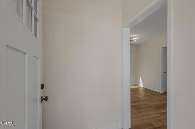 Detail Gallery Image 3 of 12 For 6131 Ranchito Ave, Los Angeles,  CA 91401 - 1 Beds | 1 Baths