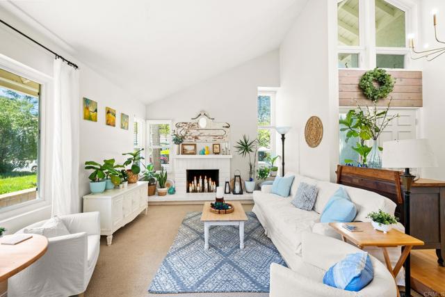 Detail Gallery Image 8 of 75 For 3432 Mount Ariane Dr, San Diego,  CA 92111 - 4 Beds | 2 Baths