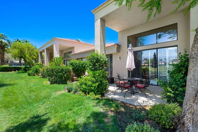 80601 Oak Tree, La Quinta CA: https://media.crmls.org/mediaz/c7e4124e-e04d-4da8-b8a6-f6e69da2d4f7.jpg
