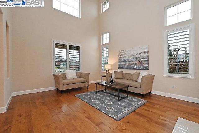 787 Barleta Ln, Livermore CA: https://media.crmls.org/mediaz/c7e45555-700e-4843-8569-ea7e990ea5ba.jpg