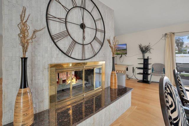 48320 Beverly Drive, Palm Desert CA: https://media.crmls.org/mediaz/c7e565d0-0513-4319-a1f8-ce227158c222.jpg