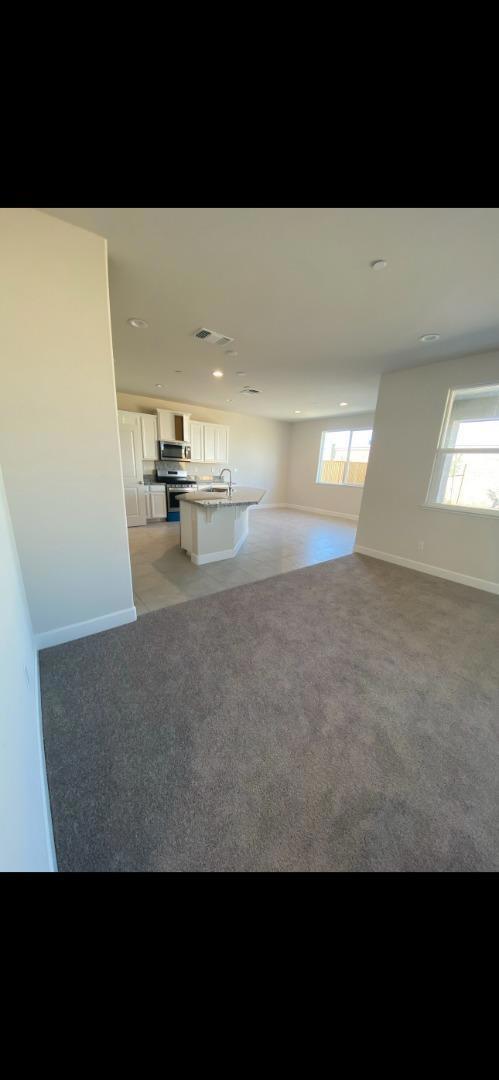 755 Alicante Drive, Hollister CA: https://media.crmls.org/mediaz/c7e59907-8ae1-4568-881b-49198b0fdf34.jpg