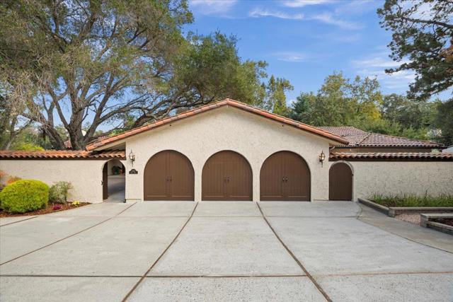 15390 Quito Road, Saratoga CA: https://media.crmls.org/mediaz/c7e5aff8-c761-490c-b2f9-3a7a1d847de9.jpg