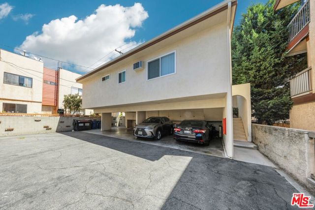 404 Porter Street, Glendale CA: https://media.crmls.org/mediaz/c7e5dad3-326d-4ed3-bda5-58e1c13ea65a.jpg