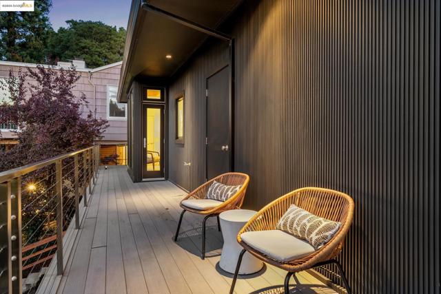 7 Requa Place, Piedmont CA: https://media.crmls.org/mediaz/c7e5f933-382a-425f-875a-0ef43894d8ce.jpg