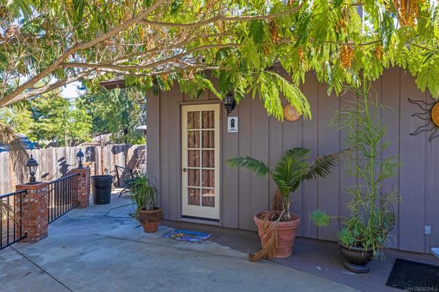 Image 7 of 44 For 11608 Vernette Dr