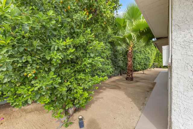 3967 E Sunny Dunes Road, Palm Springs, CA 92264