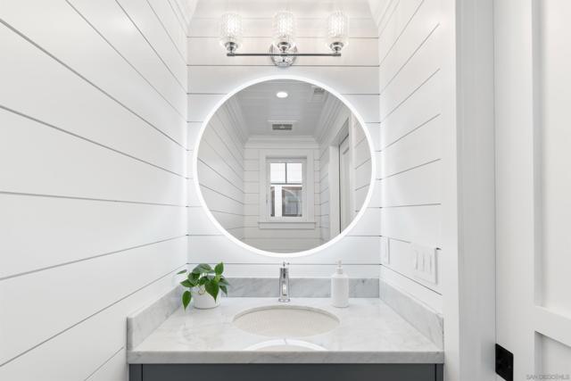 462 Westbourne Street, La Jolla CA: https://media.crmls.org/mediaz/c7e80372-a760-41cc-b04d-4d8a02bf484f.jpg