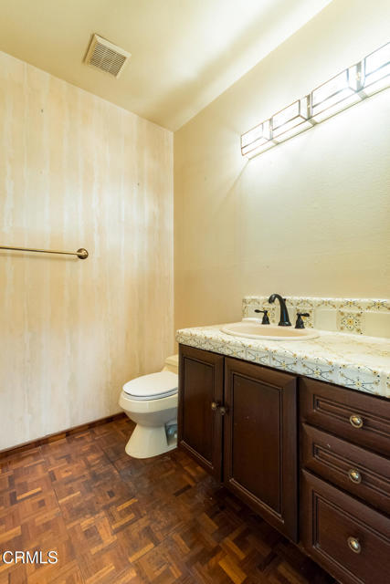 Detail Gallery Image 32 of 46 For 5 Faircliff Ct, Glendale,  CA 91206 - 2 Beds | 2/1 Baths