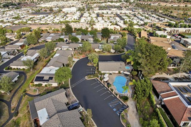 Detail Gallery Image 33 of 36 For 737 Nob Cir, Vista,  CA 92084 - 2 Beds | 2 Baths