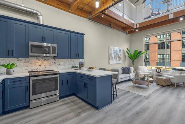 333 Santana Row, San Jose CA: https://media.crmls.org/mediaz/c7e8ed5b-2283-41f9-a9f9-134cd781ee11.jpg