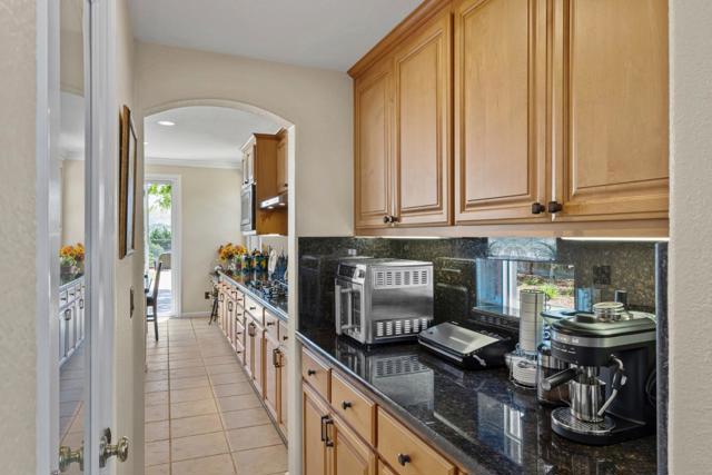531 Via Vaquero Sur, San Juan Bautista CA: https://media.crmls.org/mediaz/c7e97420-b1d5-48c2-8d13-4b933f6c5c6b.jpg