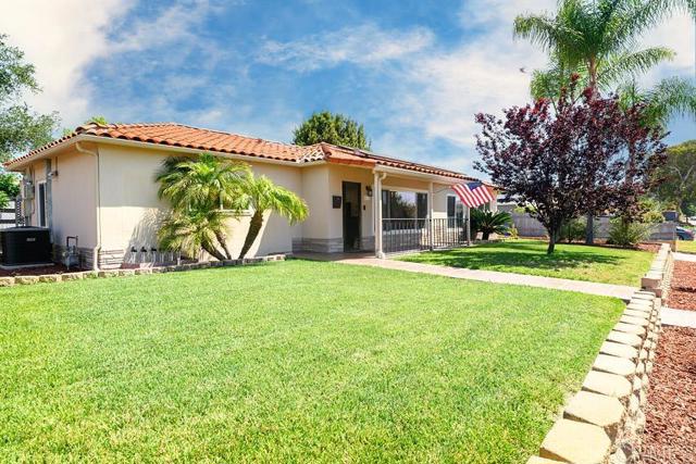 2394 Dryden Avenue, El Cajon CA: https://media.crmls.org/mediaz/c7e9909e-2e17-40a0-9c90-5ead6ad799f6.jpg