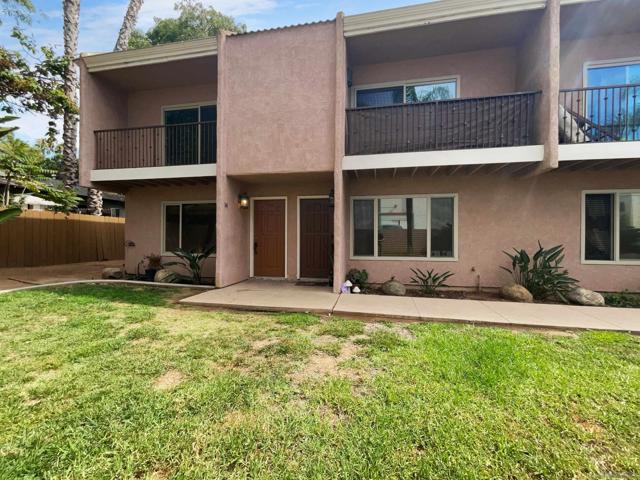 267 S Mollison Ave, El Cajon CA: https://media.crmls.org/mediaz/c7e9c70d-1e5e-451d-a4f7-7f4ad7b49fa1.jpg
