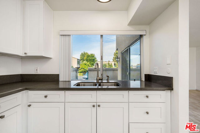 18524 Mayall Street, Northridge CA: https://media.crmls.org/mediaz/c7ea3cfe-c671-4f04-a041-73dce9cf003e.jpg